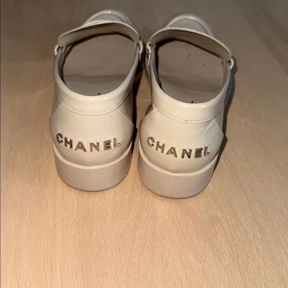 Chanel Loafer - Picture 3 of 9